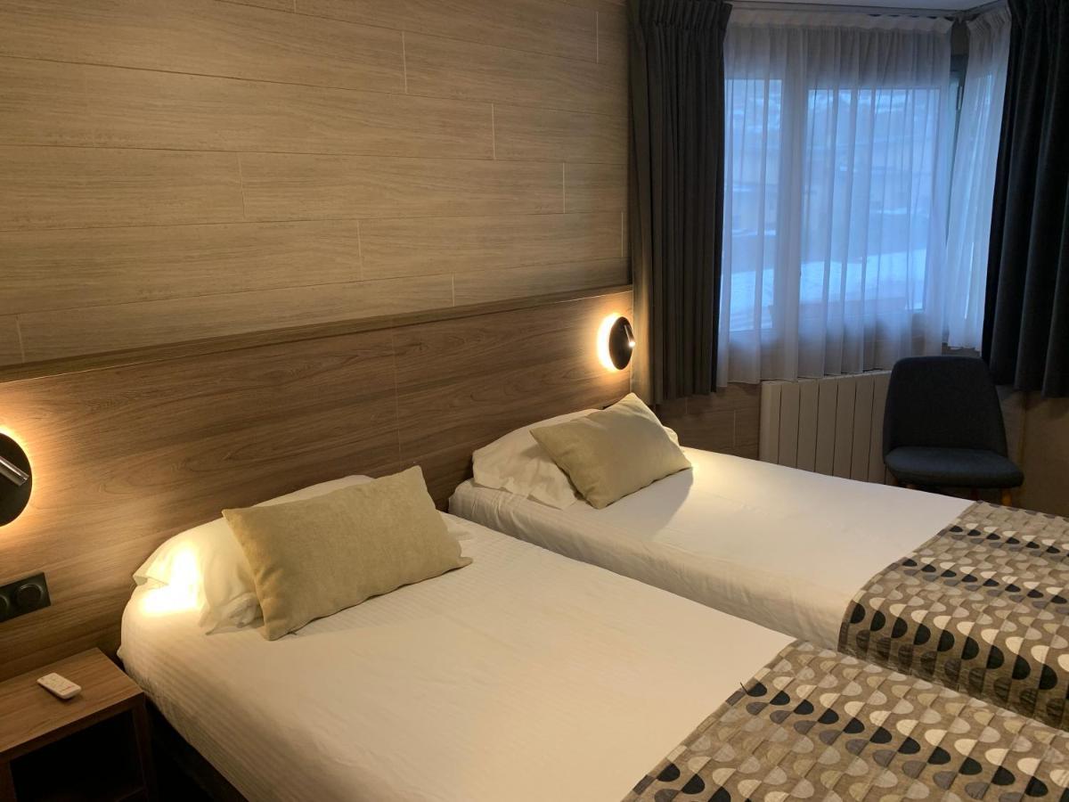 Logis Hotel Le Lac Эмбрён Экстерьер фото