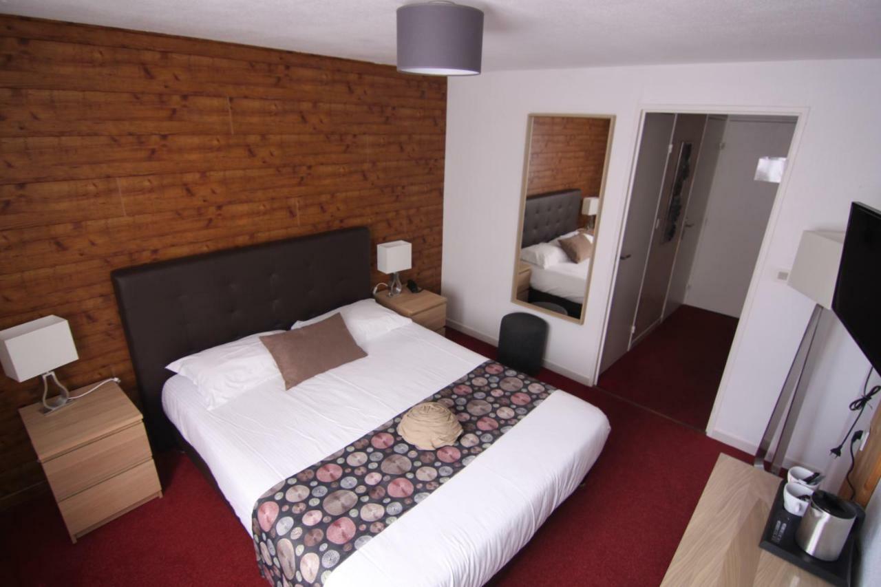 Logis Hotel Le Lac Эмбрён Экстерьер фото